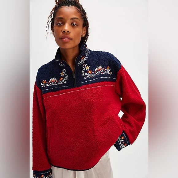 Found Pahari Floral Embroidered Pullover Unisex XS - Picture 7 of 7